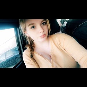 Meet your Posher, Macy